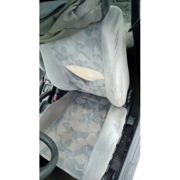 mitsubishi carisma berlina 5 (da0)1995) del año 1997