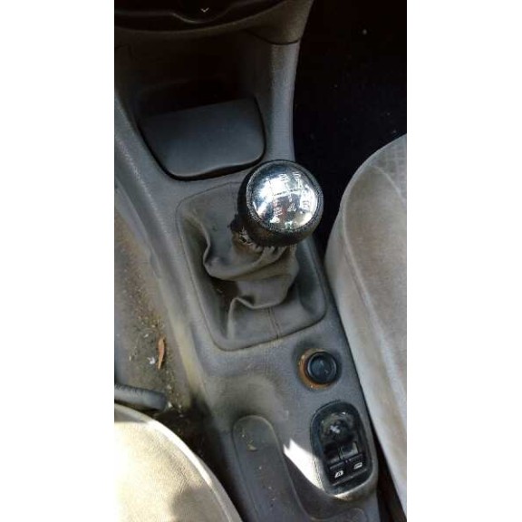 peugeot 206 berlina del año 2003