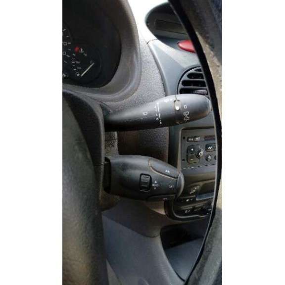 peugeot 206 berlina del año 2003