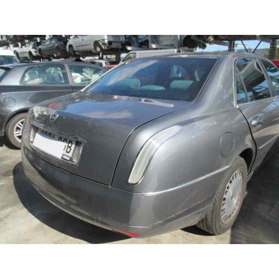lancia thesis (115) del año 2008