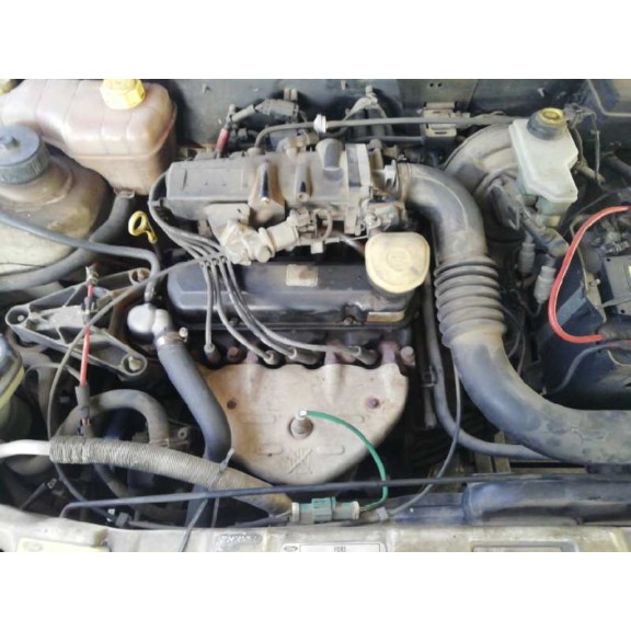 ford fiesta berlina del año 1999