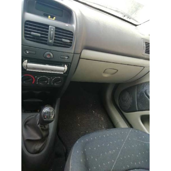 renault clio ii fase ii (b/cb0) del año 2002
