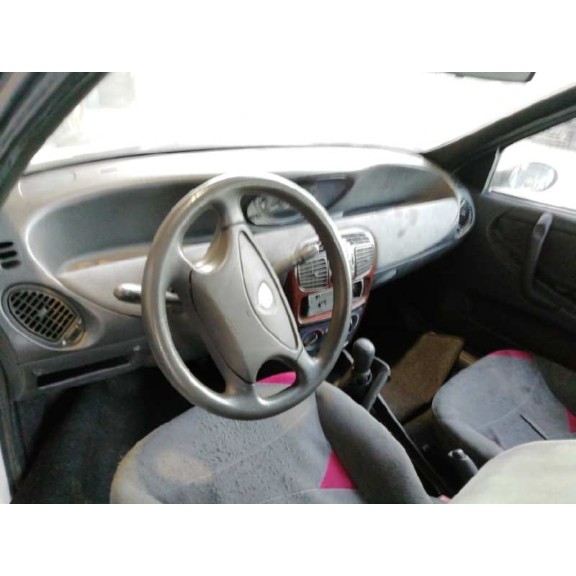 lancia lancia y del año 1999