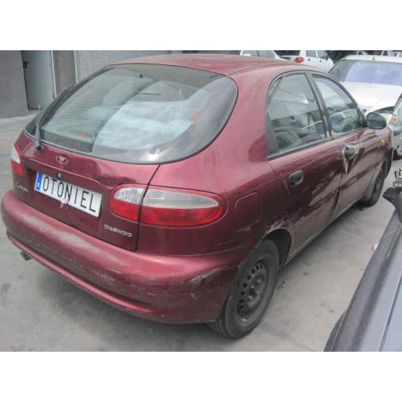 daewoo lanos del año 2000