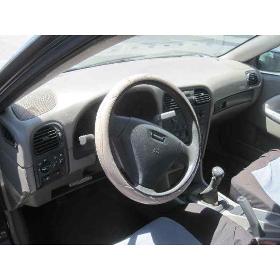 volvo s40 berlina del año 2004