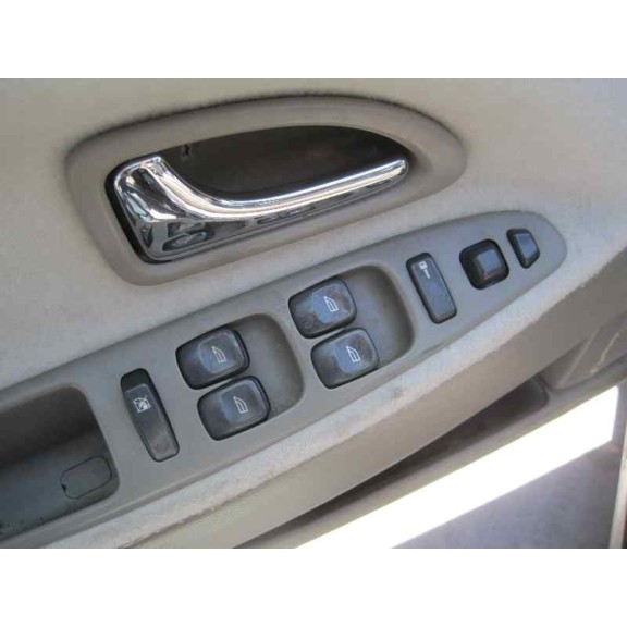 volvo s40 berlina del año 2004