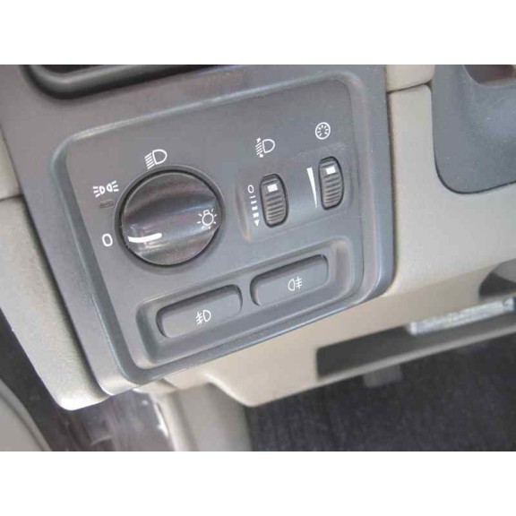 volvo s40 berlina del año 2004