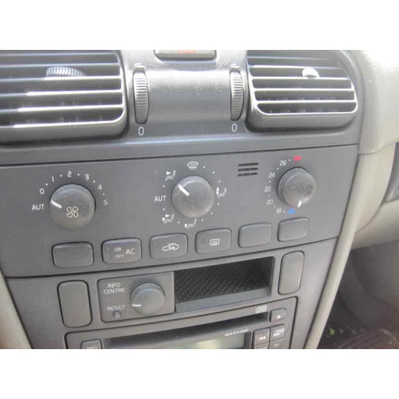 volvo s40 berlina del año 2004