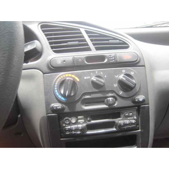 daewoo lanos del año 2000