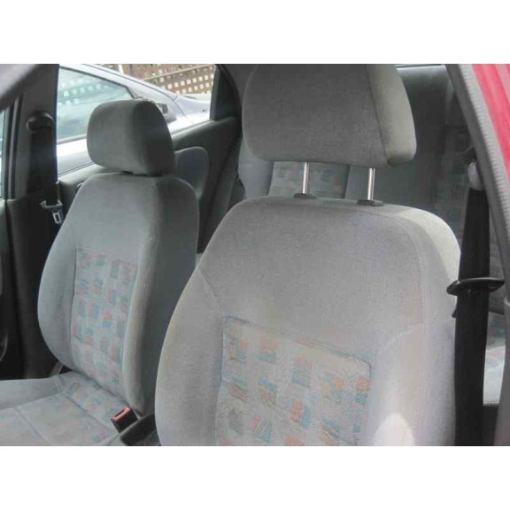 daewoo lanos del año 2000