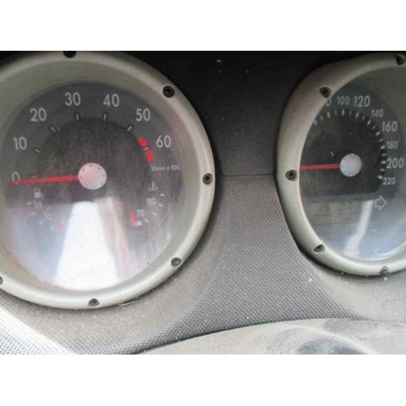 volkswagen polo berlina (6n2) del año 2000