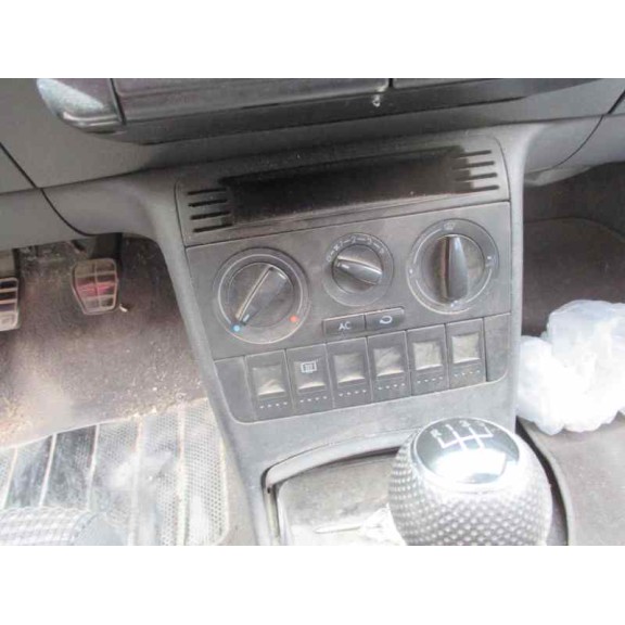 volkswagen polo berlina (6n2) del año 2000