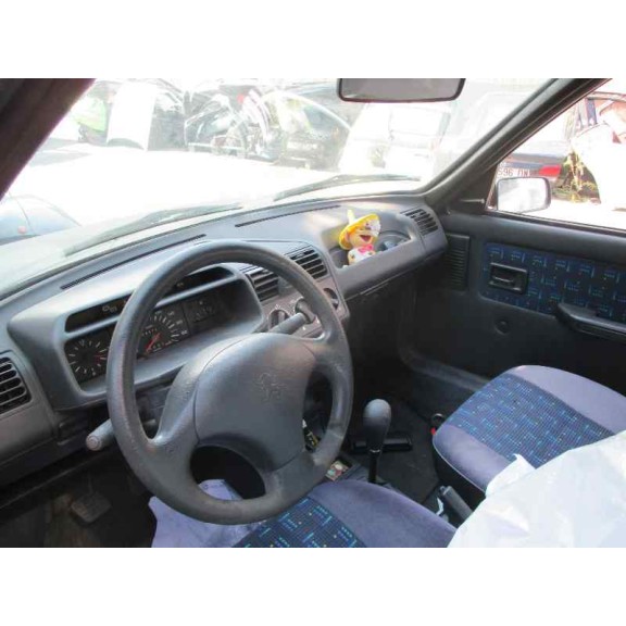 peugeot 205 berlina del año 1997