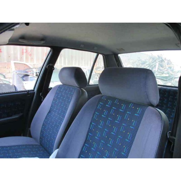 peugeot 205 berlina del año 1997