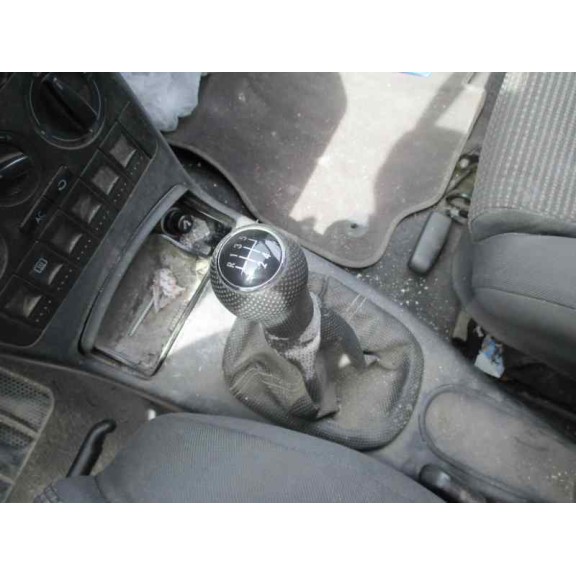 volkswagen polo berlina (6n2) del año 2000