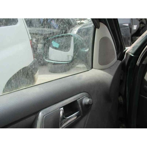 volkswagen polo berlina (6n2) del año 2000