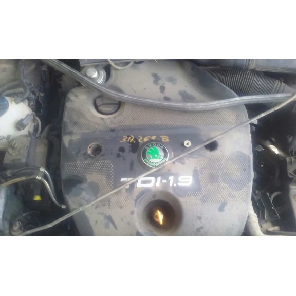 skoda octavia berlina (1u2) del año 1999