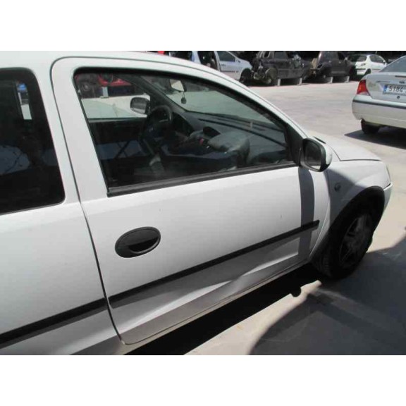 opel corsa c del año 2001