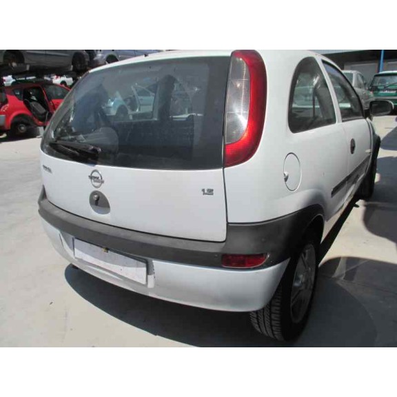 opel corsa c del año 2001