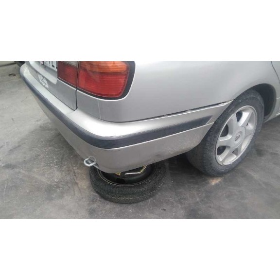 nissan primera berlina (p11) del año 1999