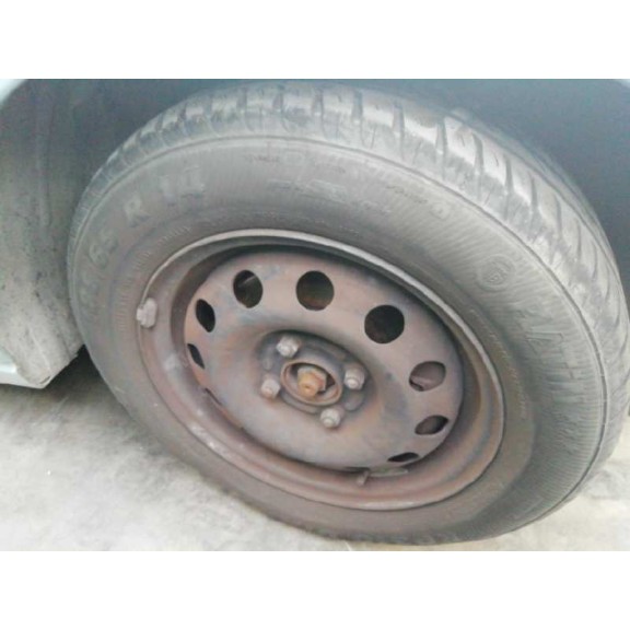 ford focus berlina (cak) del año 2003