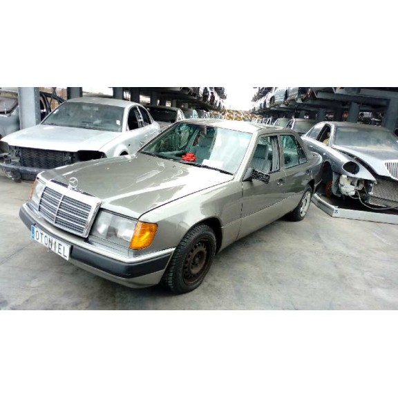 mercedes-benz clase e (w124) berlina del año 1993