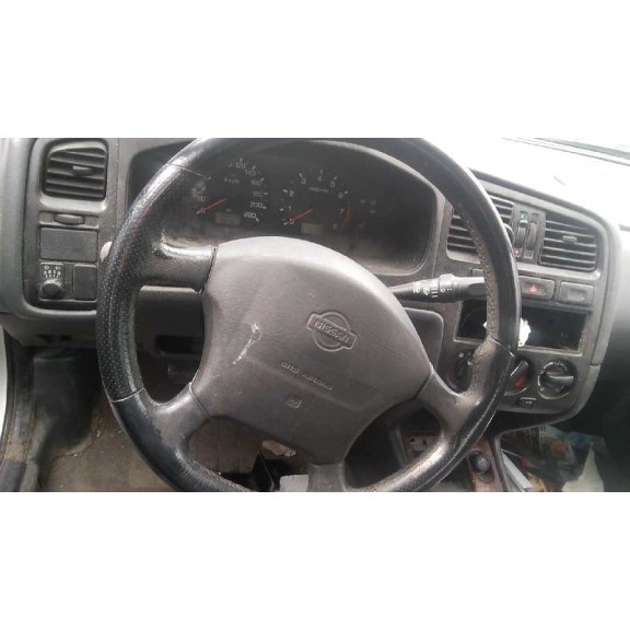 nissan primera berlina (p11) del año 1999