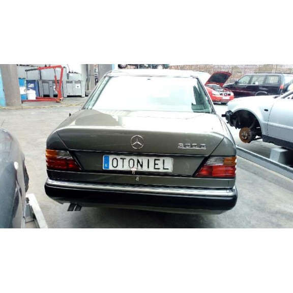 mercedes-benz clase e (w124) berlina del año 1993