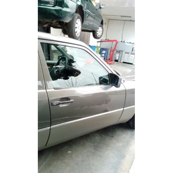 mercedes-benz clase e (w124) berlina del año 1993