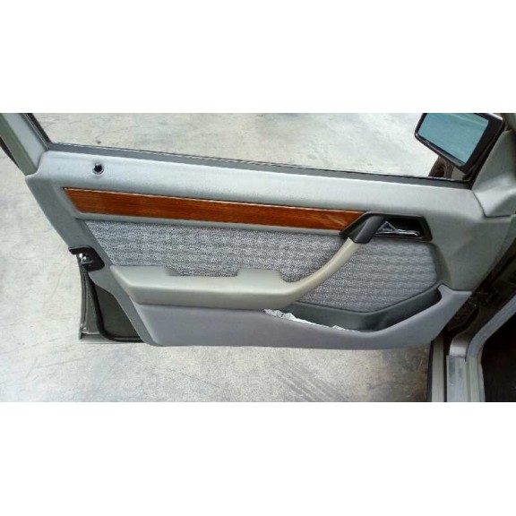 mercedes-benz clase e (w124) berlina del año 1993