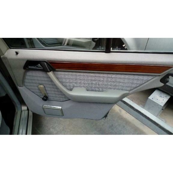 mercedes-benz clase e (w124) berlina del año 1993