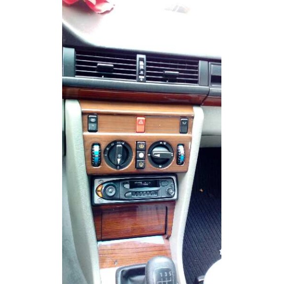 mercedes-benz clase e (w124) berlina del año 1993