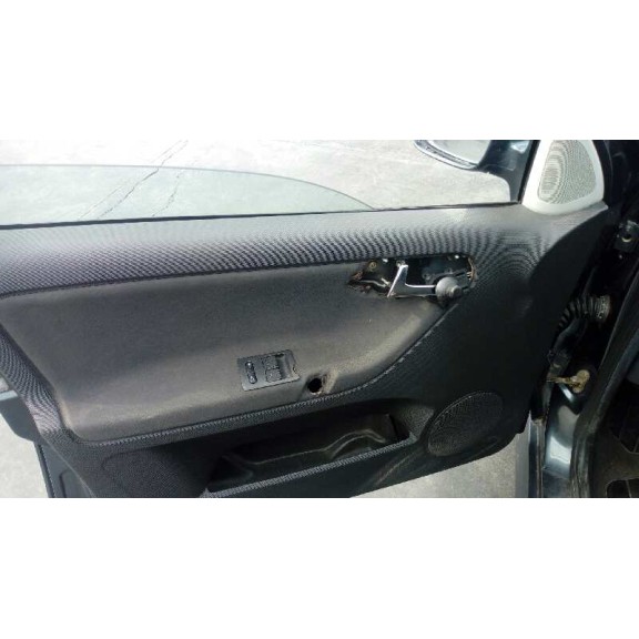 volkswagen polo berlina (6n2) del año 2000