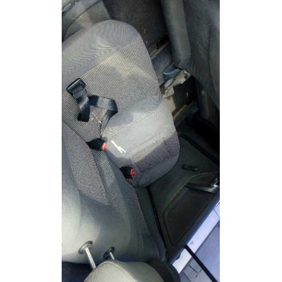 volkswagen polo berlina (6n2) del año 2000