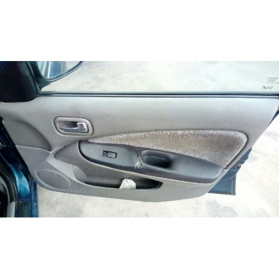 nissan almera (n16/e) del año 2001