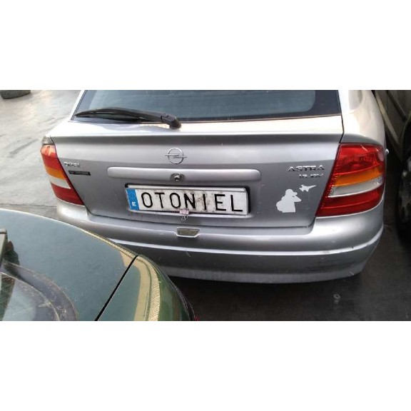 opel astra g berlina del año 1999