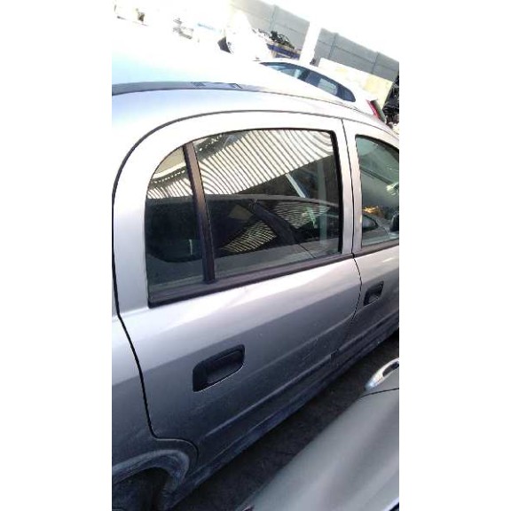 opel astra g berlina del año 1999