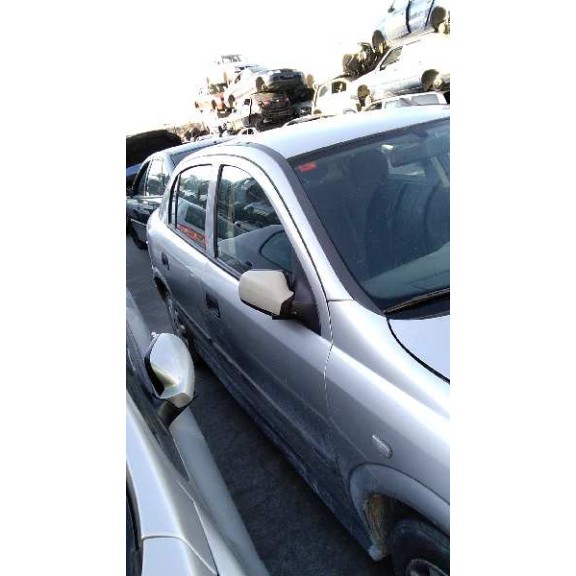 opel astra g berlina del año 1999