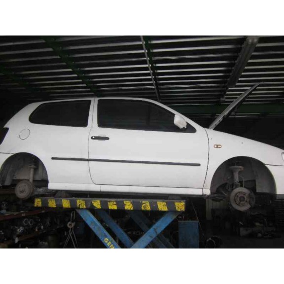volkswagen polo berlina (6n1) del año 1998