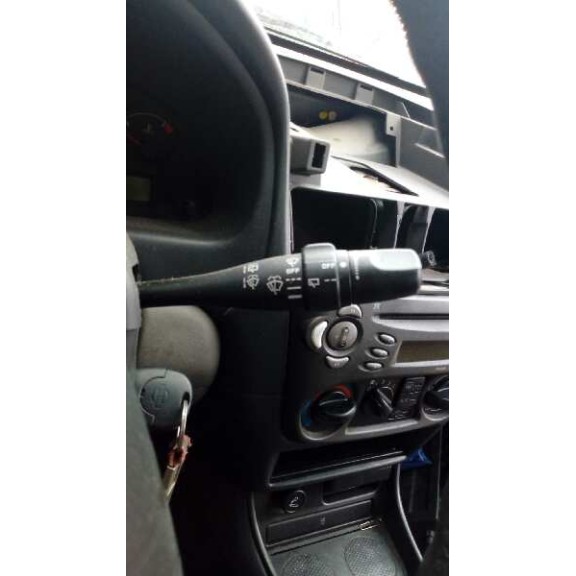 nissan almera (n16/e) del año 2001