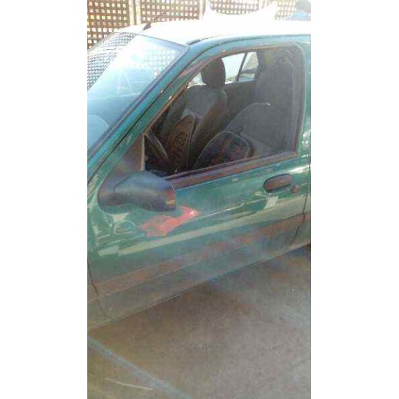 ford fiesta berlina (dx) del año 2000