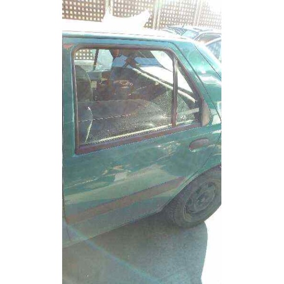 ford fiesta berlina (dx) del año 2000