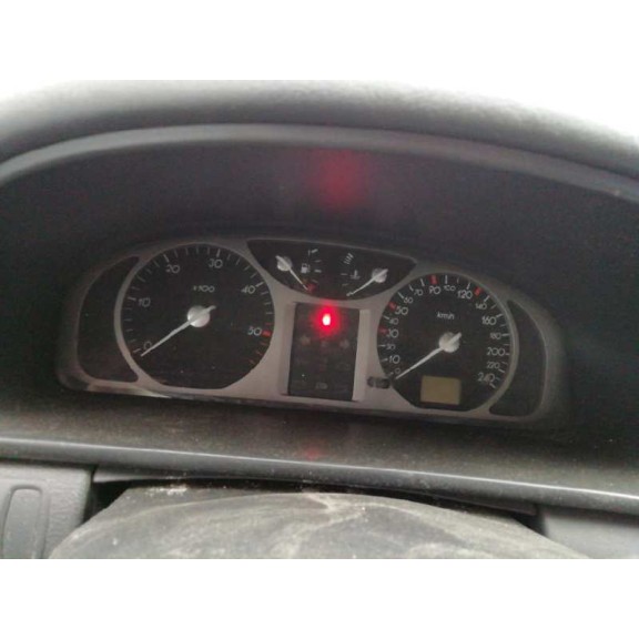 renault laguna ii (bg0) del año 2004