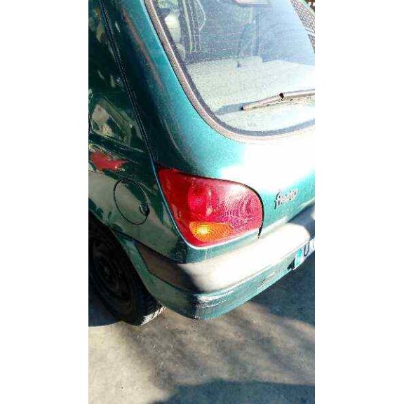 ford fiesta berlina (dx) del año 2000