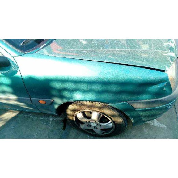 ford fiesta berlina (dx) del año 2000