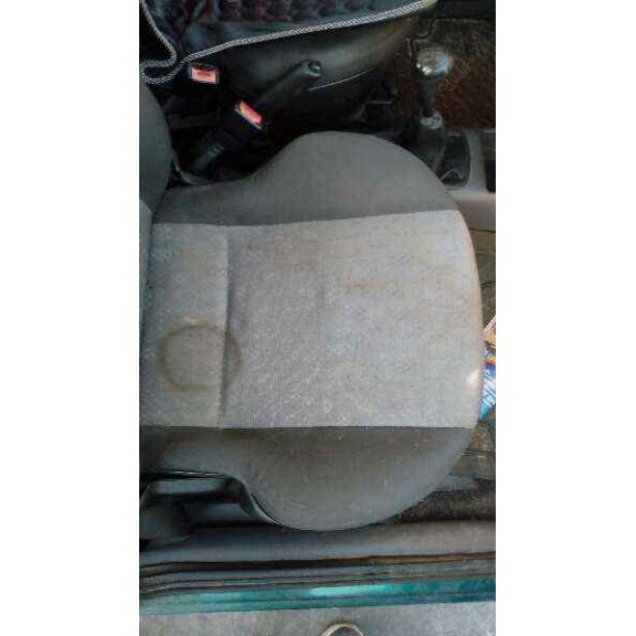 ford fiesta berlina (dx) del año 2000