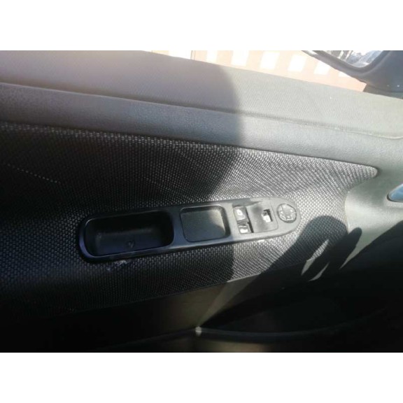 peugeot 207 del año 2006