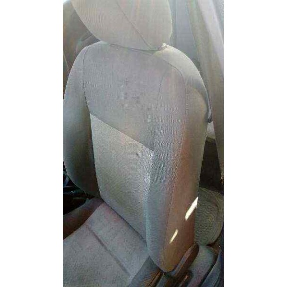 ford fiesta berlina (dx) del año 2000