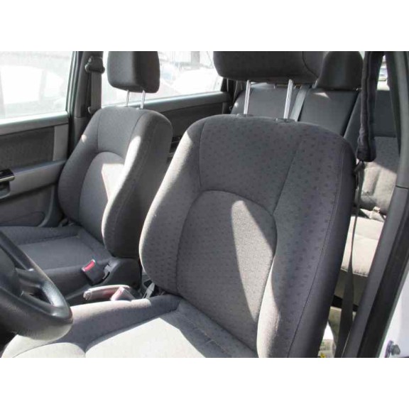 kia carens del año 2003