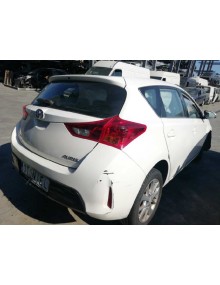 toyota auris del año 2014 2